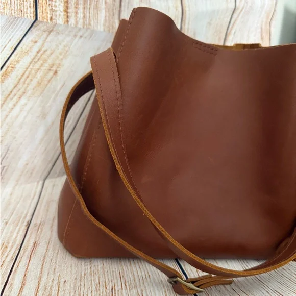 Portland Leather Goods Butterfly Bag - Picture 3 of 11